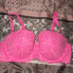 Victoria’s Secret bra with removable straps